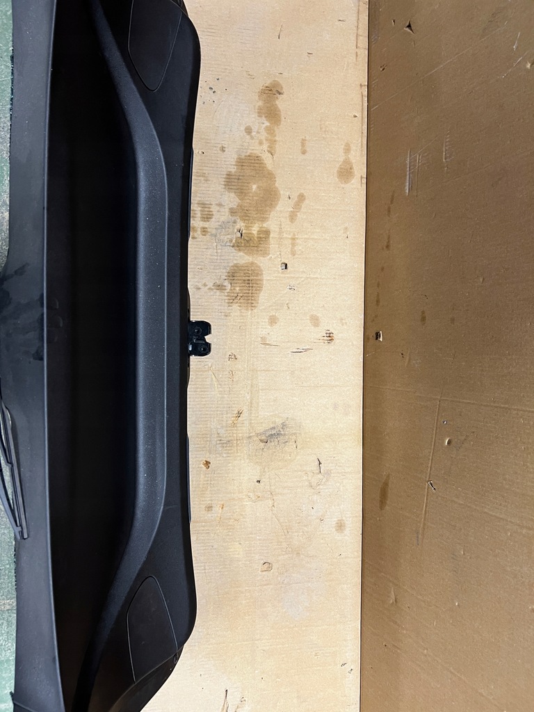 фото №7, Кришка багажника задня задня лампи renault megane iv hb 369