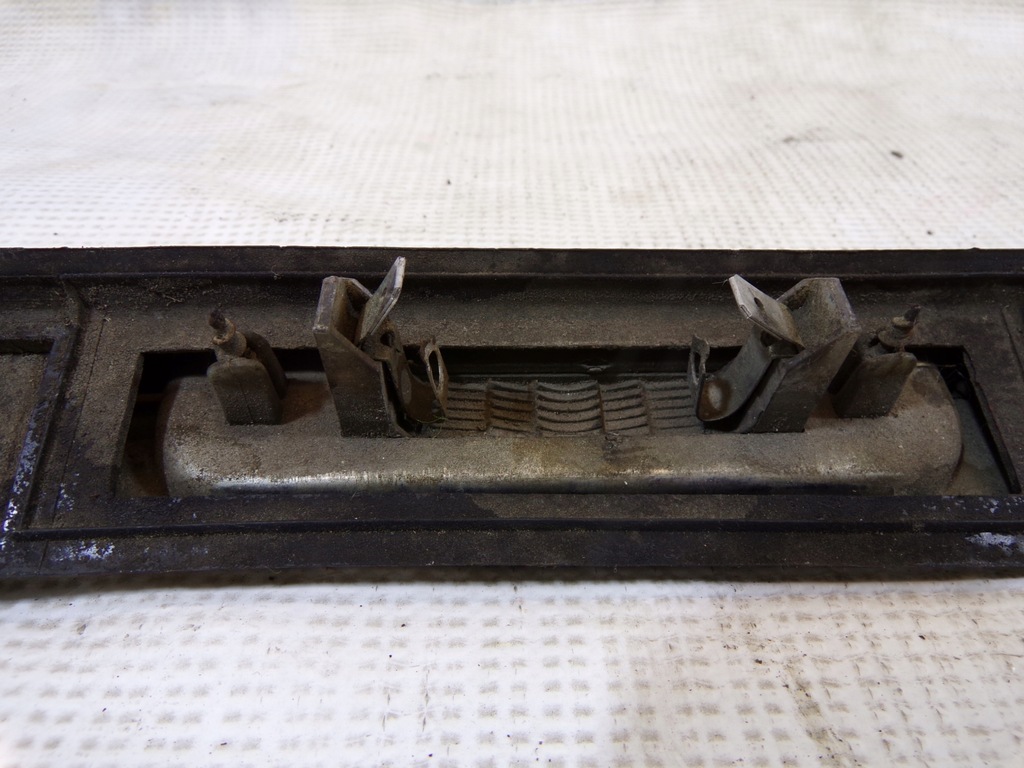 фото №11, Молдинг накладка крышки багажника mercedes w124