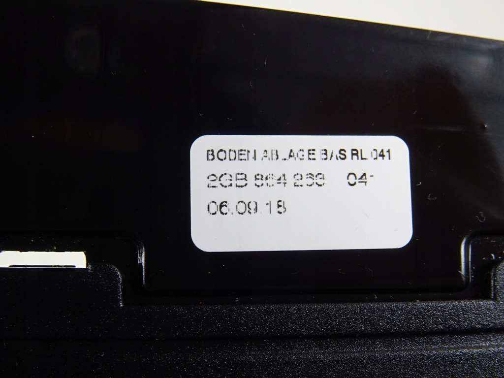 фото №9, Vw t-roc полка консоли центральной разъём 12v 2gb863328 2gb864263