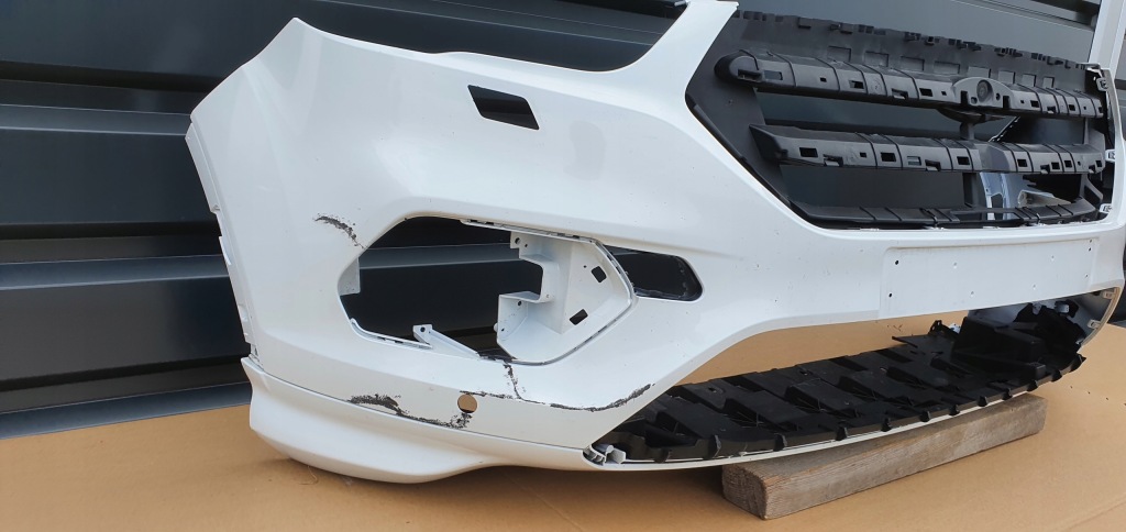 Kuga mk2 lift st line бампер перед оригінал a135 в Україні