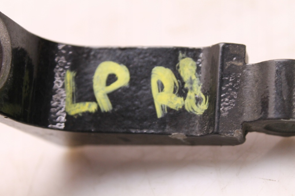 фото №4, Audi r8 4s петля дверь левый 4s0831401a