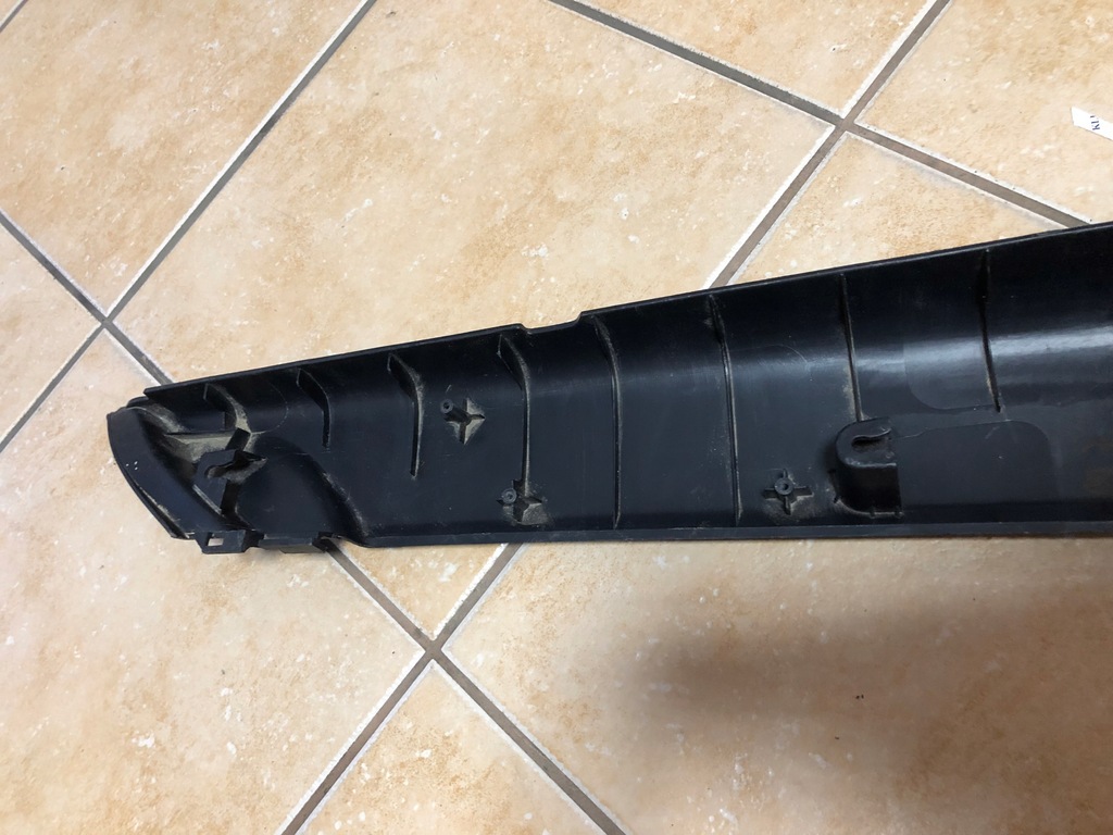 фото №8, Mitsubishi оригінальний номер оббивка перед передній