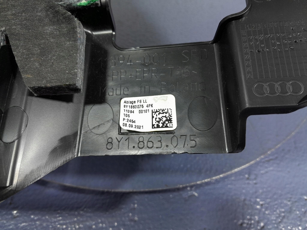 фото №5, Audi a3 8y захист панелі консолі нижня ліва eu 8y1863075