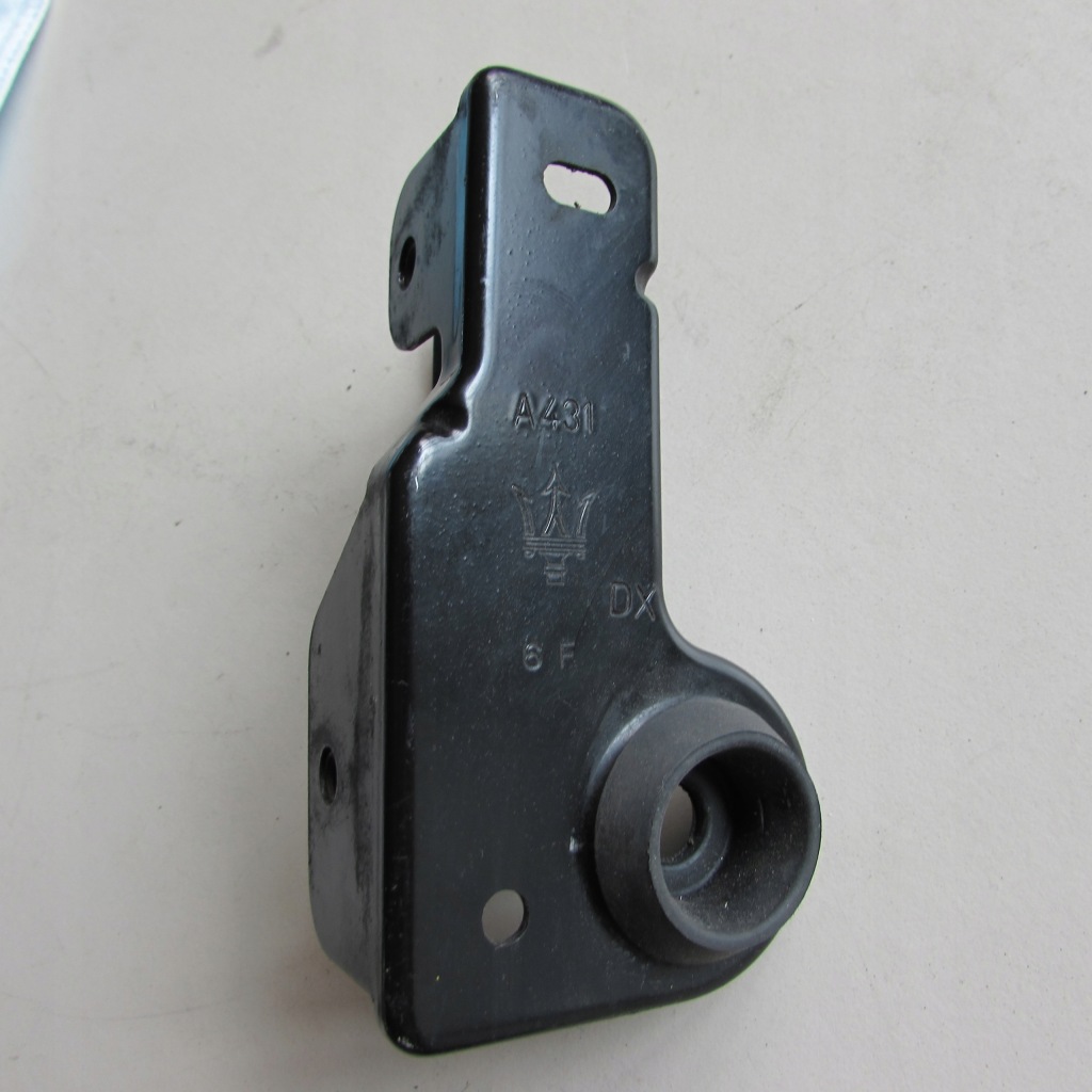 фото №1, Кронштейн кронштейн maserati qattroporte