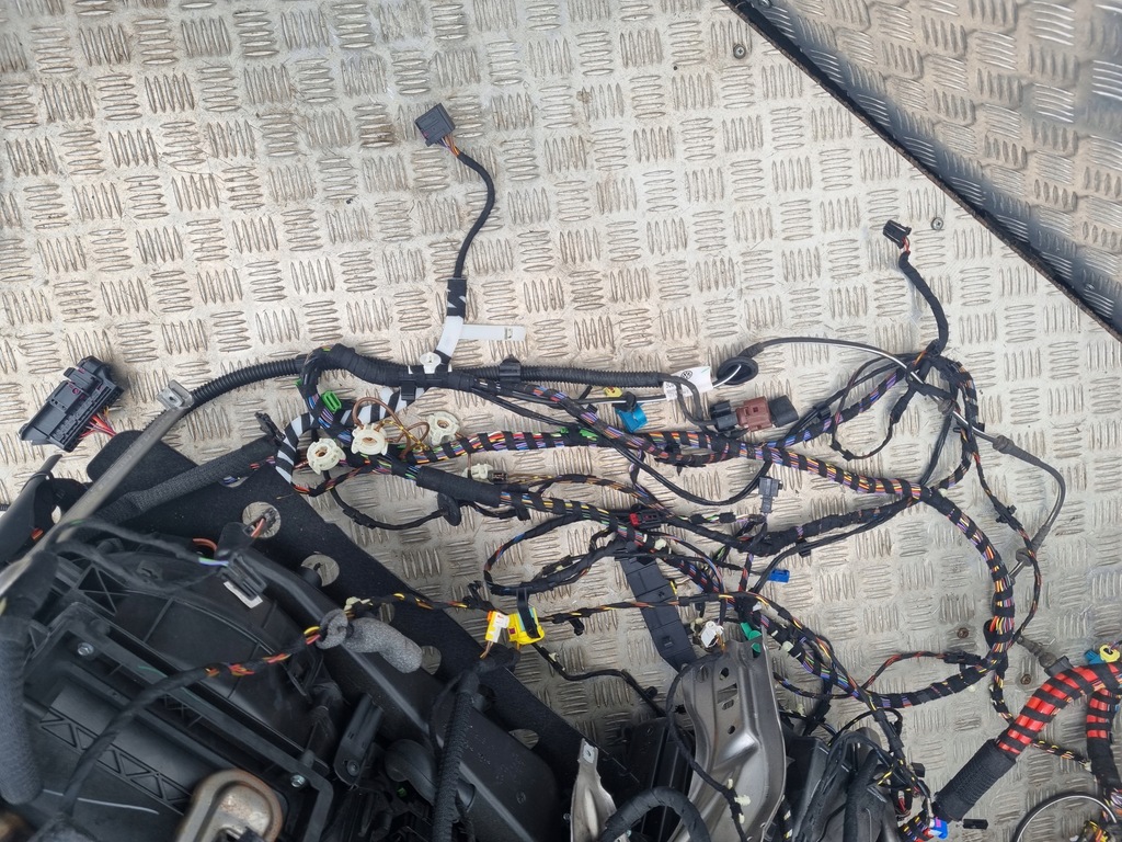 фото №13, Vw jetta 2013 r 1.4 tsi hybrid dsg электропроводка