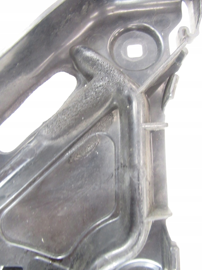 Купить Кронштейн направляющая бампера задний  правое bmw e61 7060796