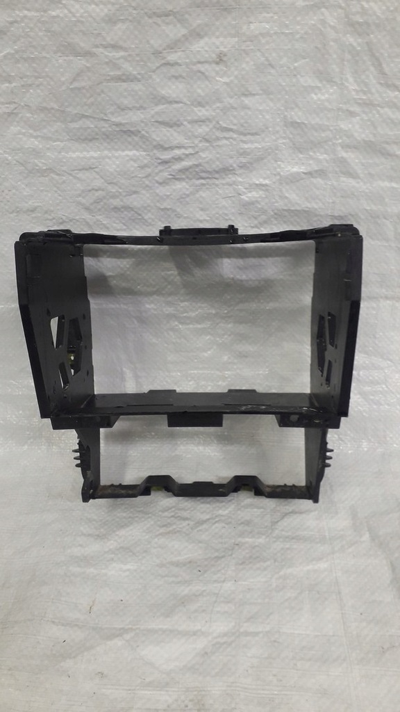 фото №4, Рамка корзина радио vw golf v 1k0858005c