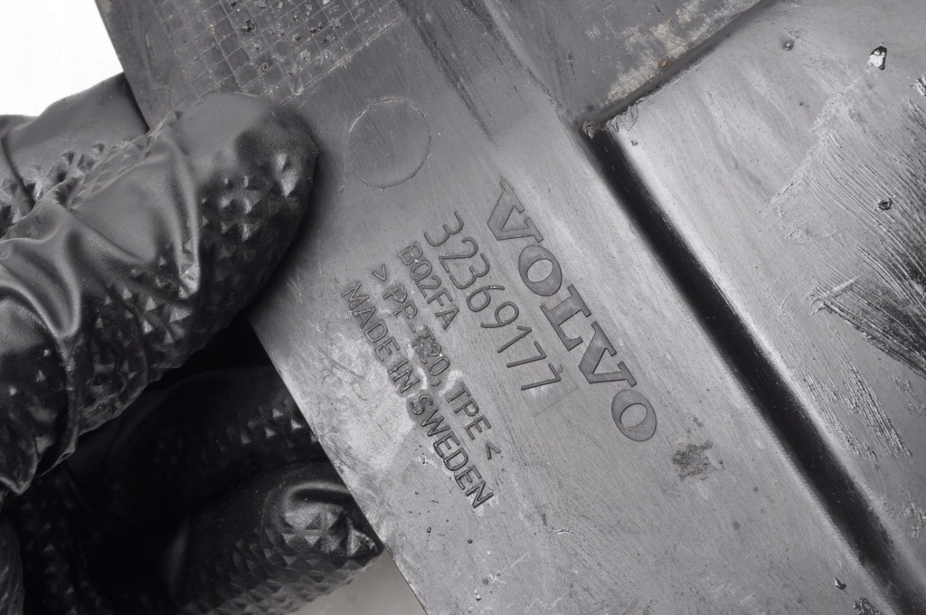 фото №2, Volvo xc60 ii бризковик захист правий перед передня p2 32369177