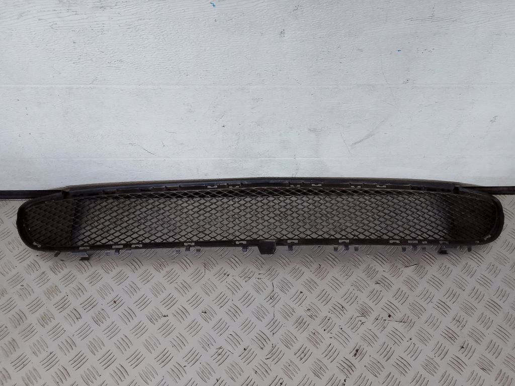 фото №1, Mercedes gla 156 w156 x156 2013 решітка радіатора решітка середня перед передня