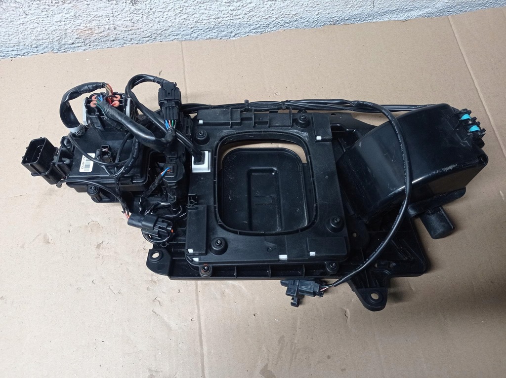 фото №5, Кришка роз'єм заряджання hyundai kona