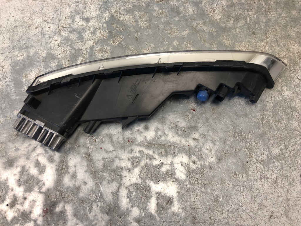 Купить Фара поворотник led drl правый porsche cayenne 7p5941182j