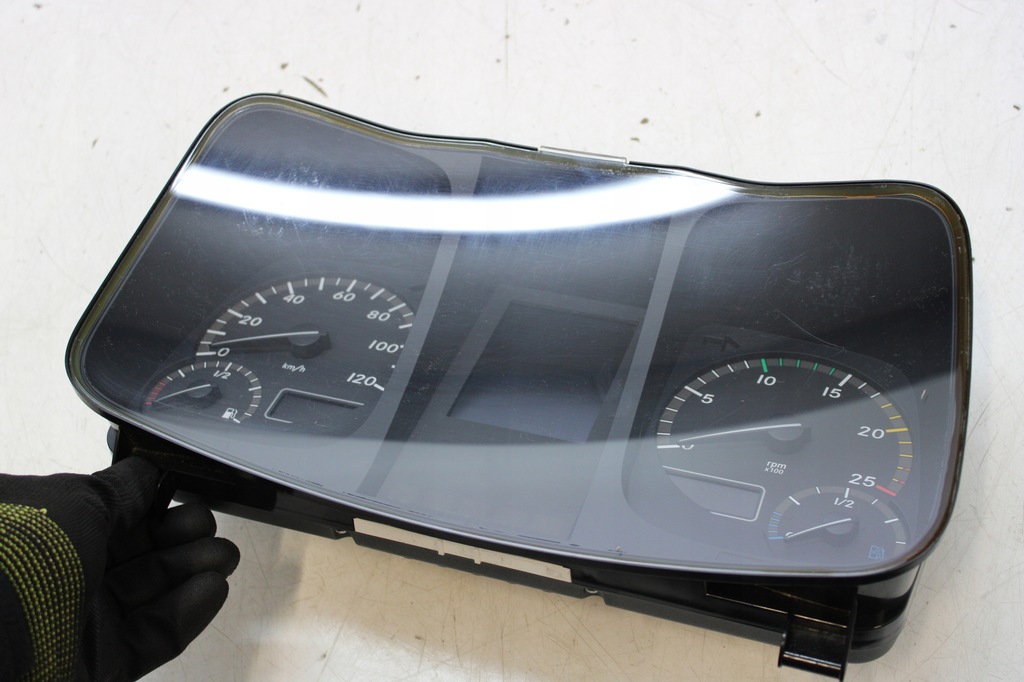 фото №5, A0094460421 mercedes actros mp4 счетчик приборная панель