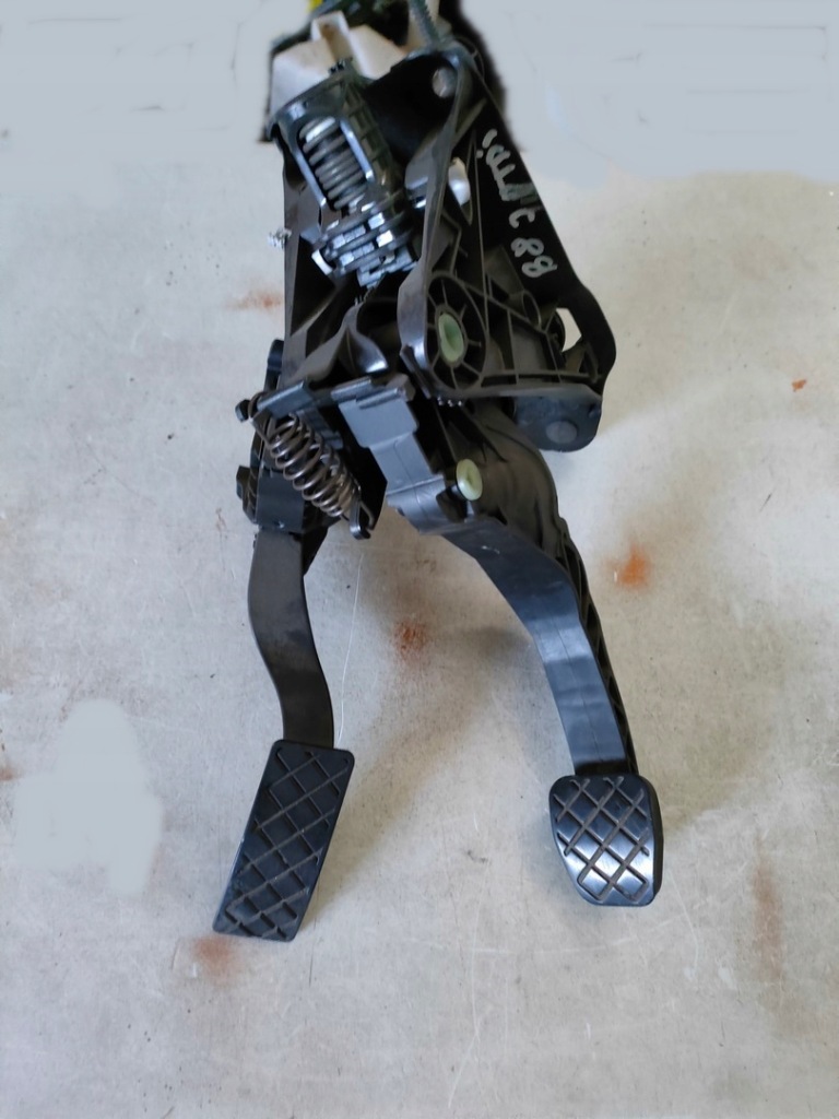 фото №1, Vw passat b8 педаль газа тормоза комплект eu