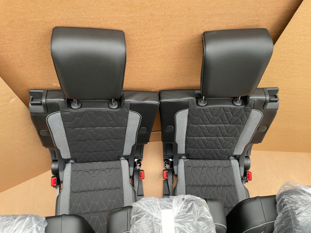 фото №11, Сиденья заднее сиденье vw touran 2015- кожа+ материал 7 человек nowe комплект