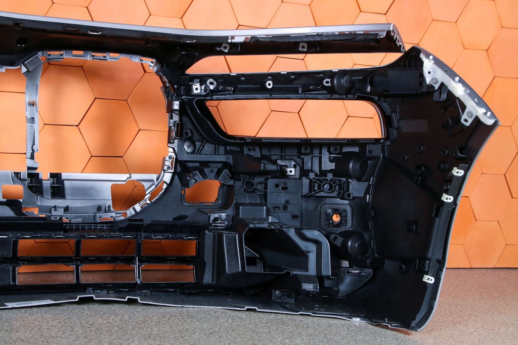 фото №8, Bmw 7 g70 i7 бампер перед передний цвет c67