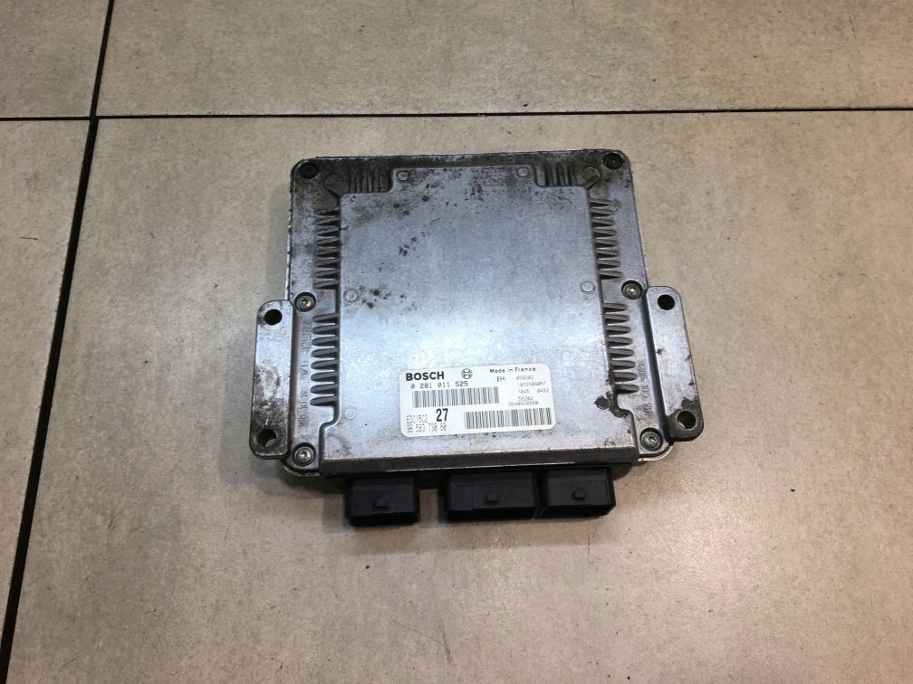 Блок керування двигуна peugeot 206 2.0 0281011525 Недорого