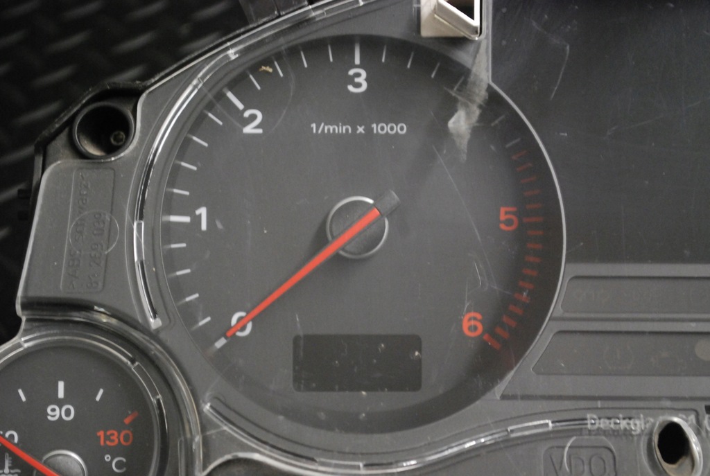 фото №4, Счетчик приборы audi a8 d3 uk большой fis 4e0920951b
