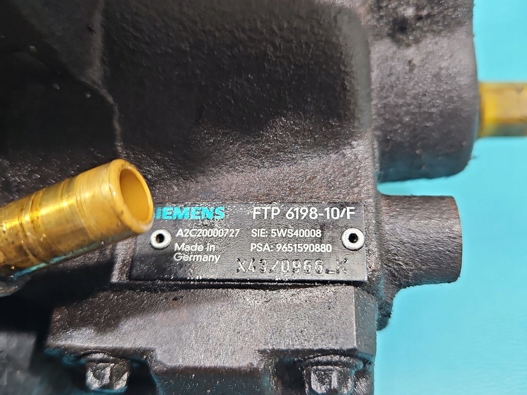 фото №8, Насос впрыскная citroen c3 i 5ws40008 9651590880 1.4 hdi