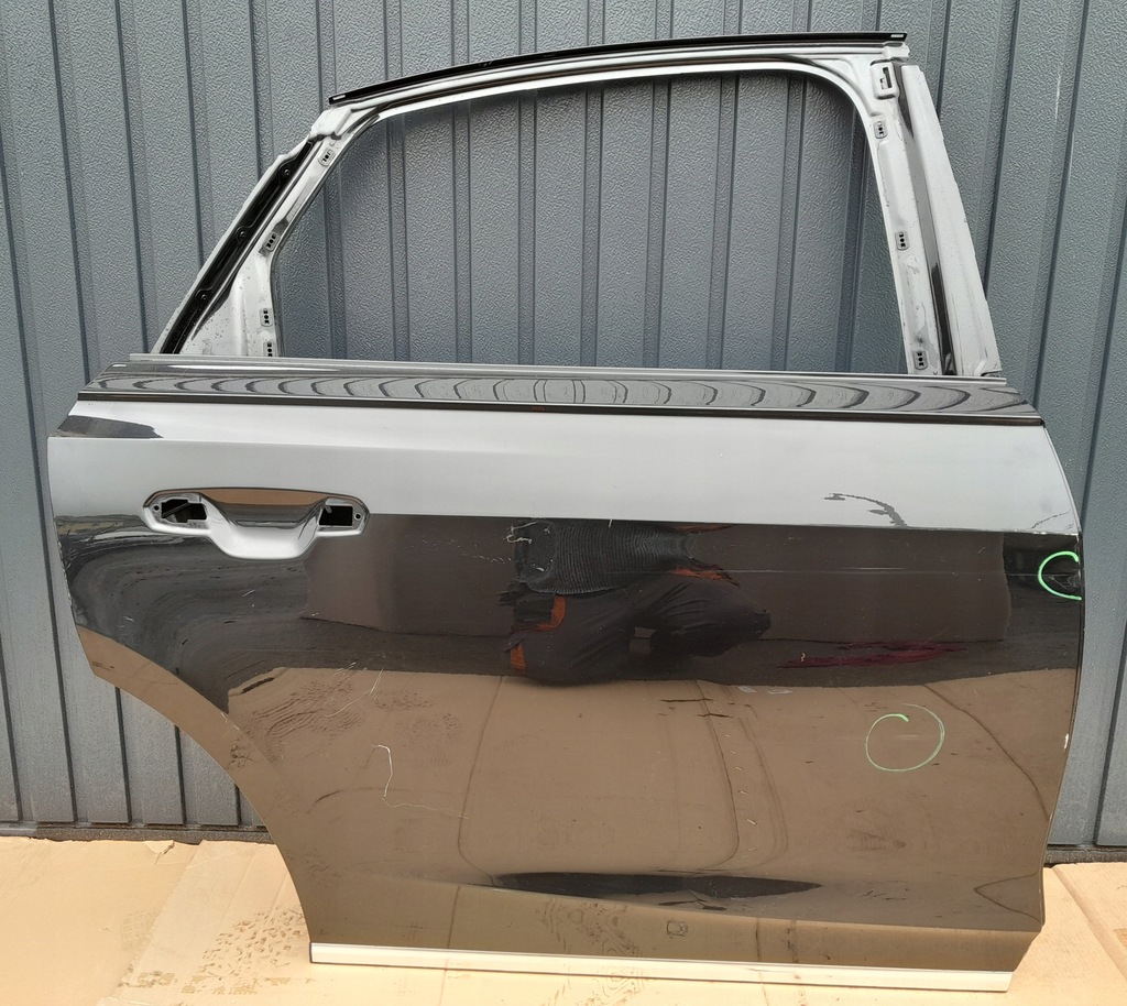 фото №1, Дверь задняя задние правое audi a8 d5 8n молдинг