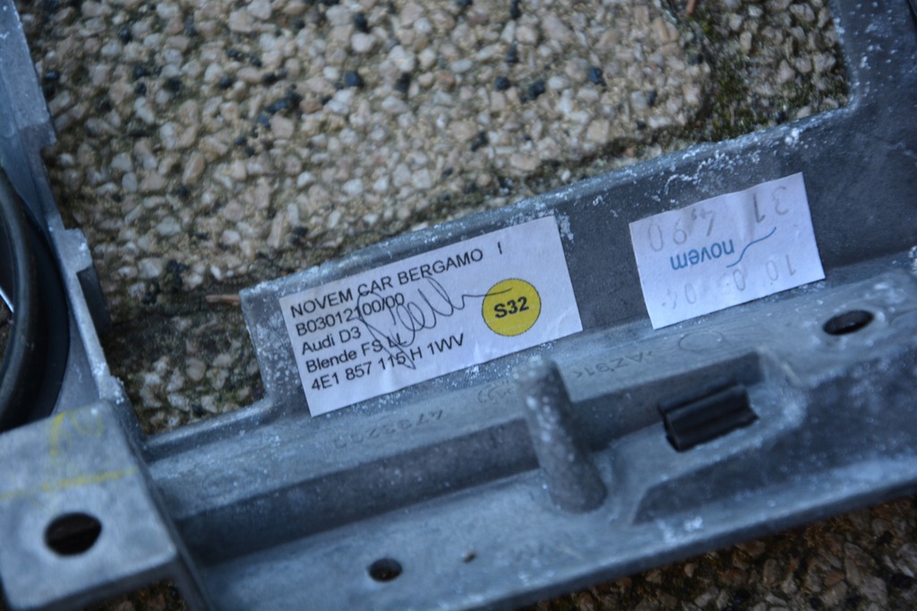 фото №9, Рамка спидометра dekor audi a8 d3 4e1857115h