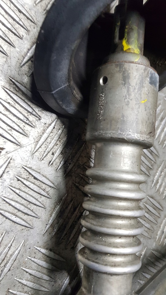 фото №8, Audi a8 d3 3.0 tdi хрестовина колонки кермового