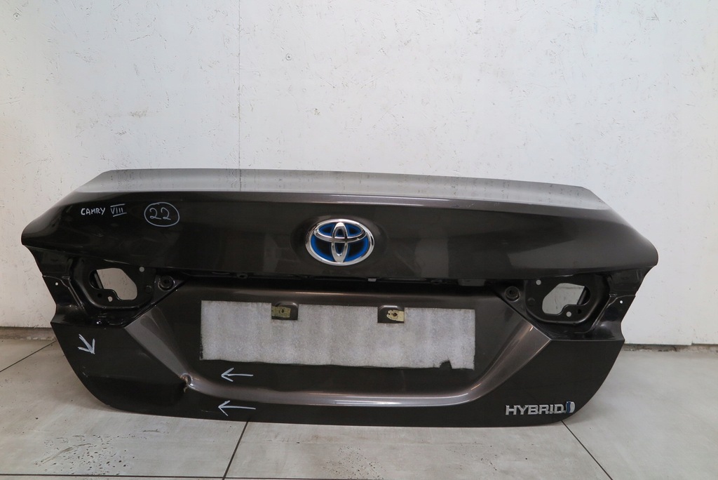 фото №1, Кришка багажника задня toyota camry viii