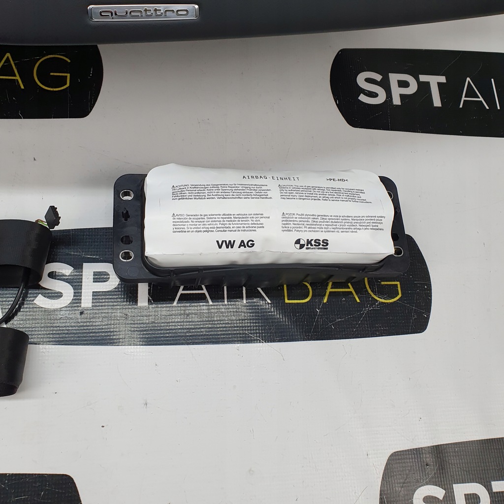 фото №11, R8 панель приладів консоль подушки безпеки ремені подушка безпеки