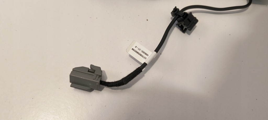 Пряжка клипса поперечина безопасности перед tesla model 3 y 17- в Украине