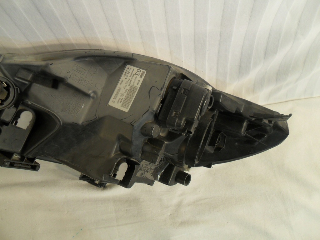 фото №12, Лампа правый перед eu 89033104 81110-0h030 peugeot 107 ładna