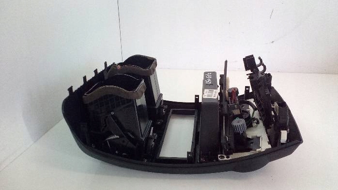 фото №6, Консоль средняя переключатели hyundai getz 2005r.