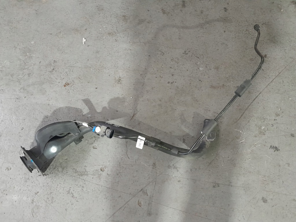 фото №1, Fiat 500 595 abarth lift 2018r 1.4t труба заливна горловина пального 52029478ab 52029477ac