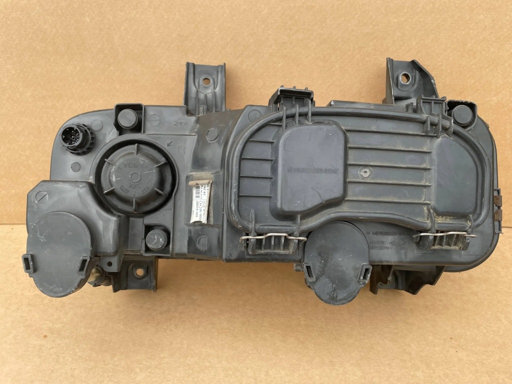 фото №4, Mercedes atego lift 2017 rok лампа перед передняя правая a9738202761