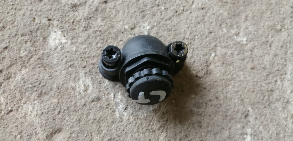 фото №1, Mini cooper f55 f56 відбійник кришки багажника