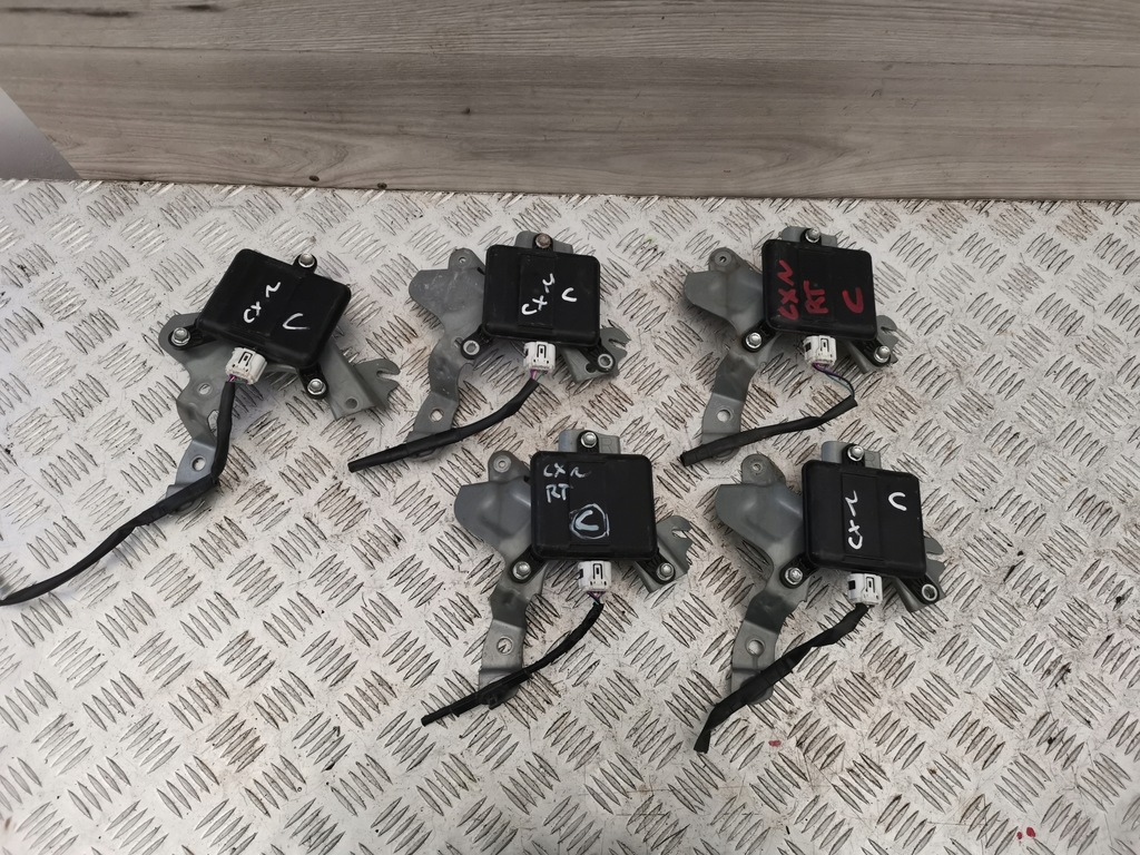 фото №1, Mazda cx5 ii 17- радар задняя задний правый kb8c-67y30c