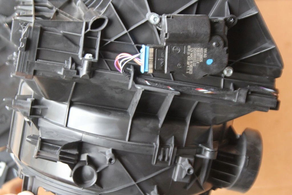 фото №5, Обігрівач перед vw atlas sel premium 3qf816005j