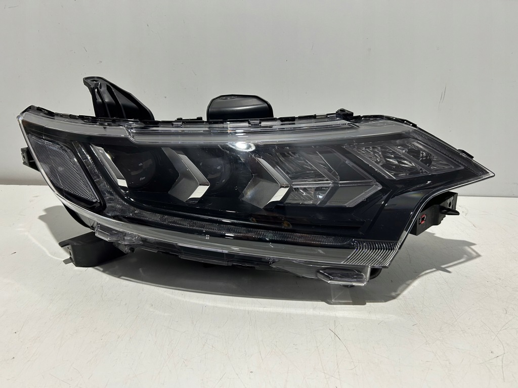 фото №1, Mitsubishi outlander iii lift лампа права full led 4bx19 8301d3-32