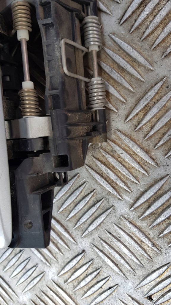 фото №9, Audi a8 d3 ручка правий задня ly7w зовнішня