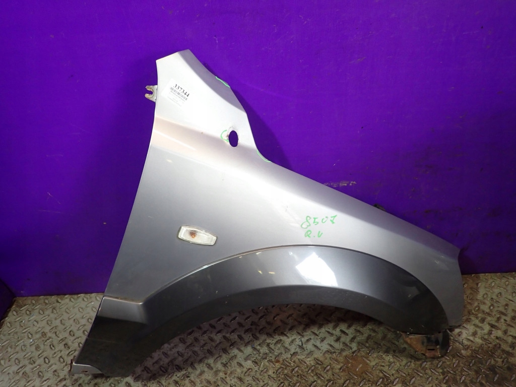 фото №1, Kia sorento i 1 02-06 крила перед правий передній aw