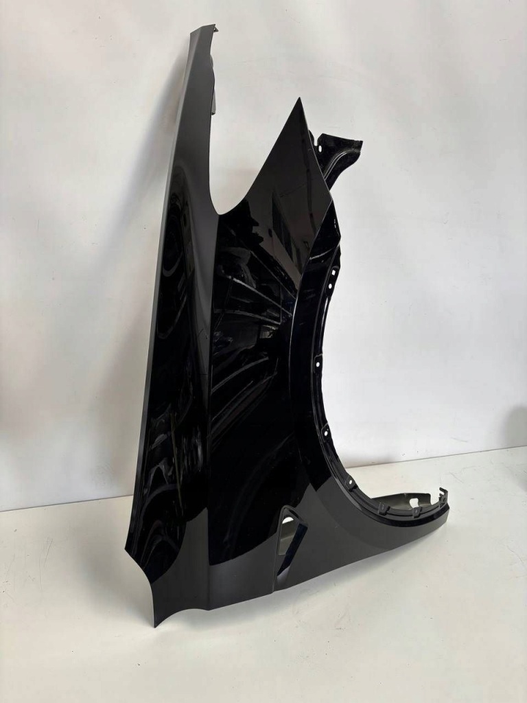 Крыло  перед сторона правая tesla model y 1493452-e0-a Киев