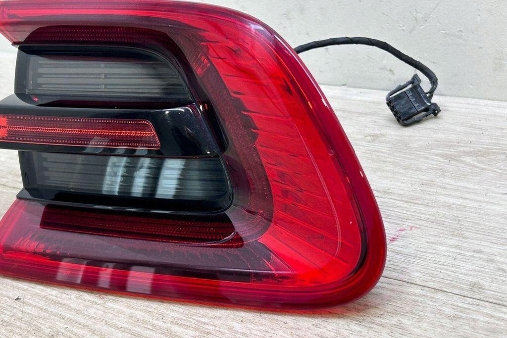 фото №10, Левая лампа крышки багажника porsche macan 95b 95b945093g 3.6l бензиновый