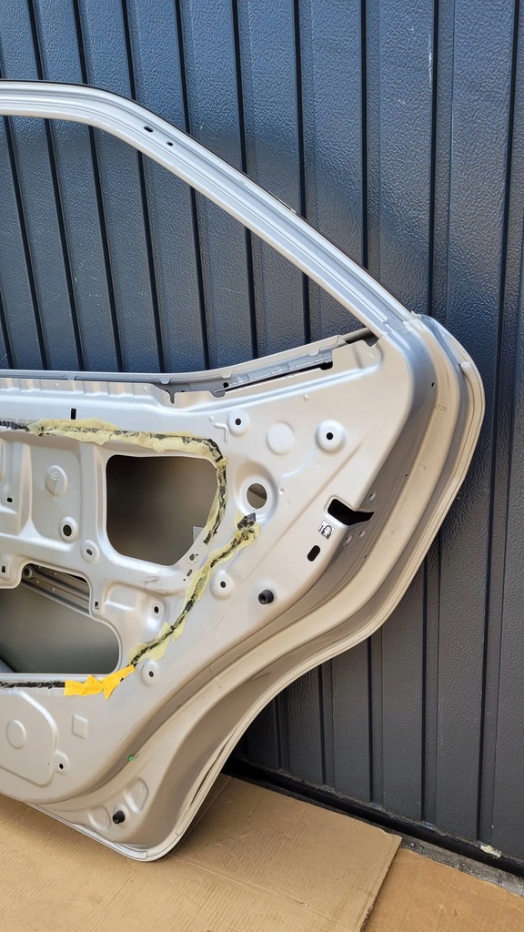 фото №11, Toyota corolla e16 13- дверь задняя задние правое fv