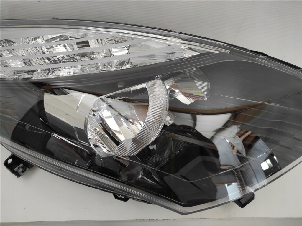 фото №3, Лампа права перед renault scenic 3 iii 2009-2013