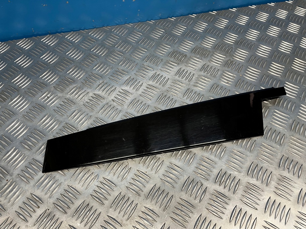 фото №1, Mercedes w212 молдинг вертикальна двері правий перед