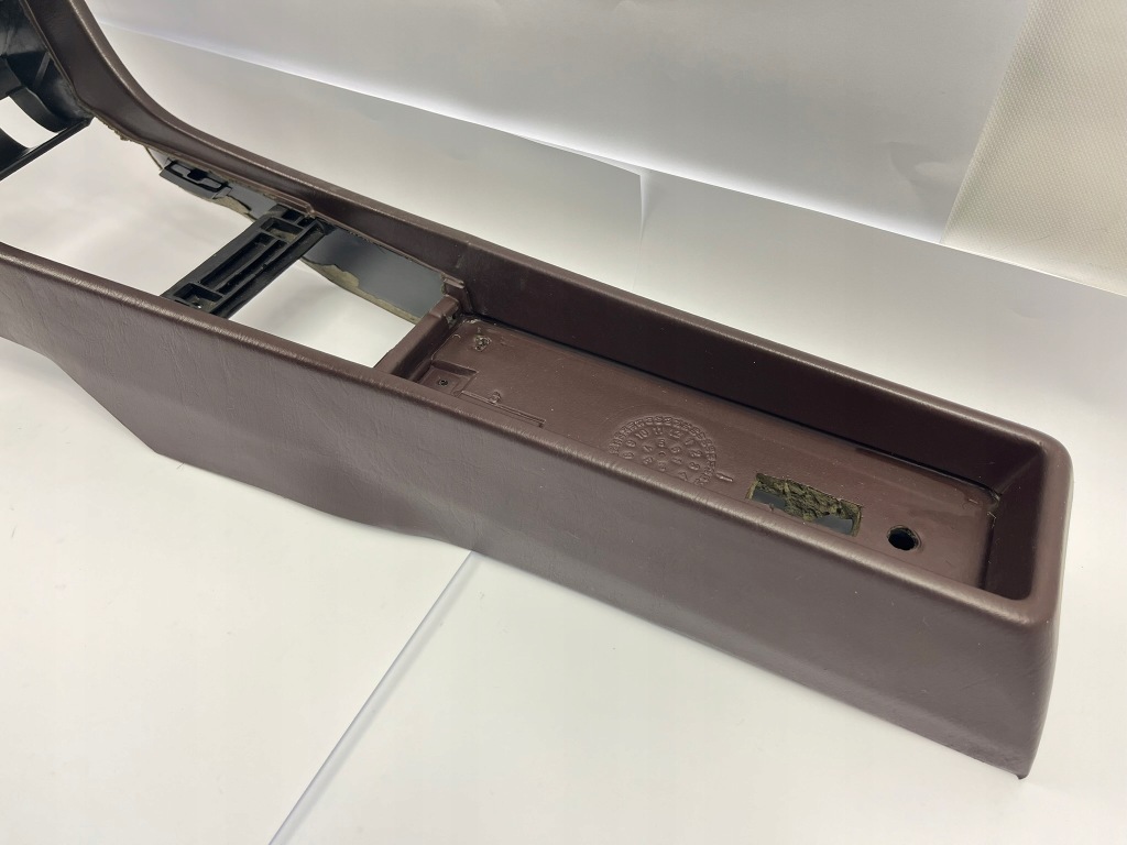 Тунель середній панель  коричневий mercedes w124 sedan купе кабріолет  універсал в Україні