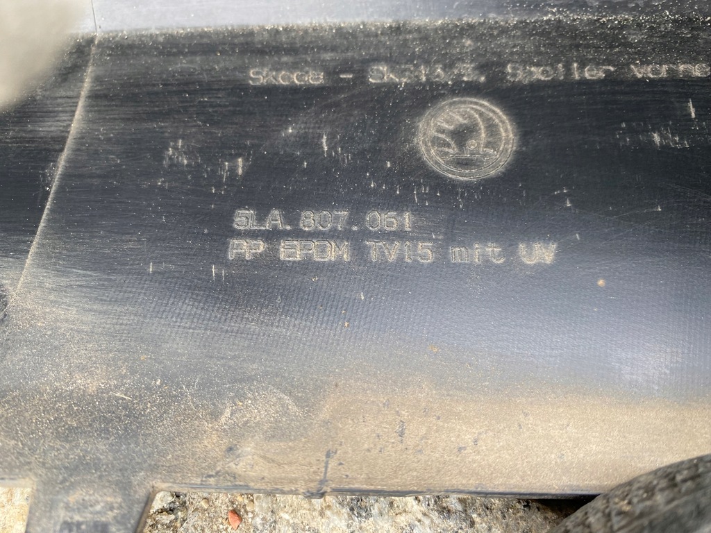 фото №16, Skoda enyaq iv 5la накладка спойлер бампера перед 5la807061 оригинал