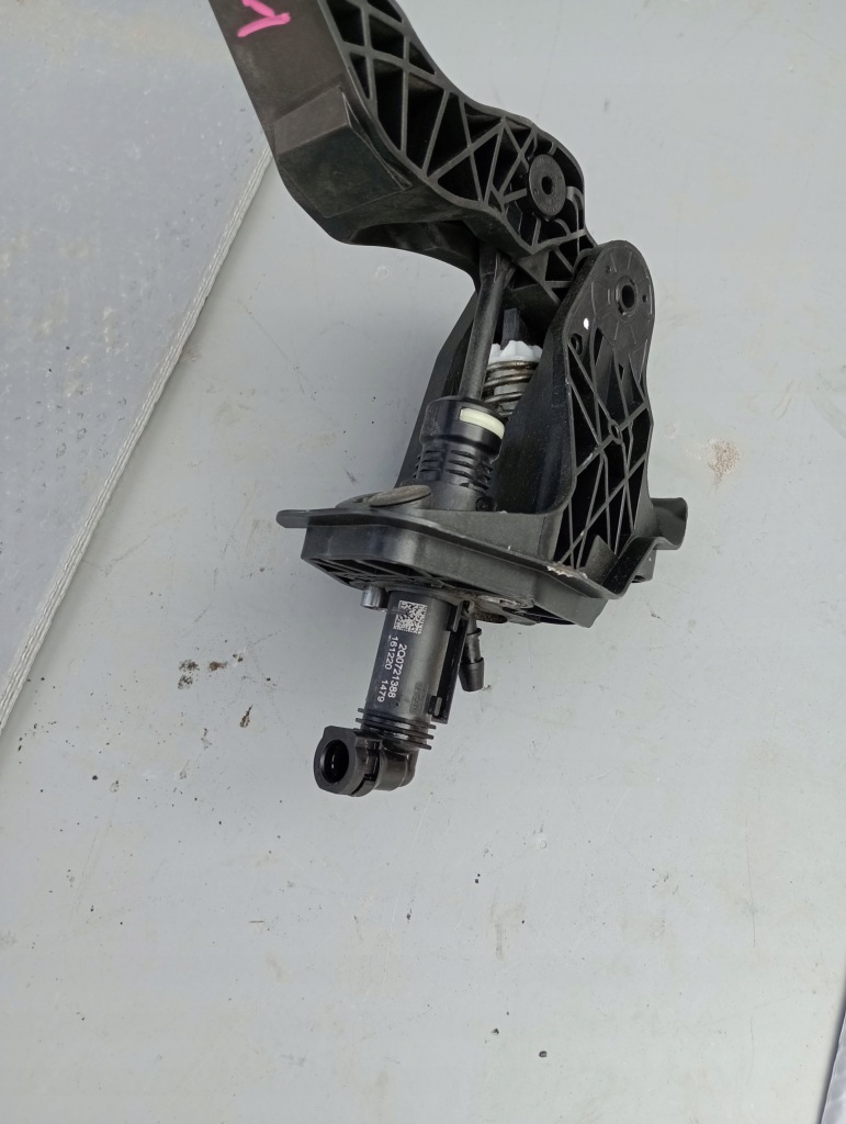 фото №4, Педаль зчеплення 2q1721059 kamiq