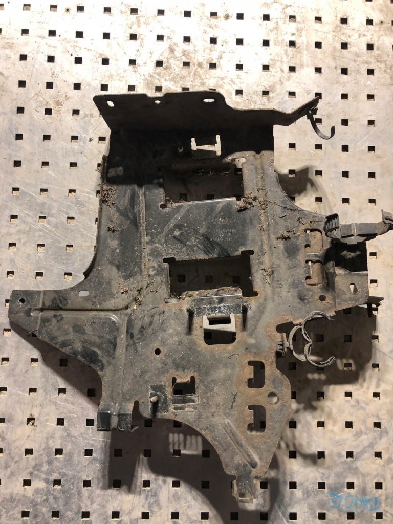 фото №1, Кронштейн кронштейн компьютер master iii 282780607r