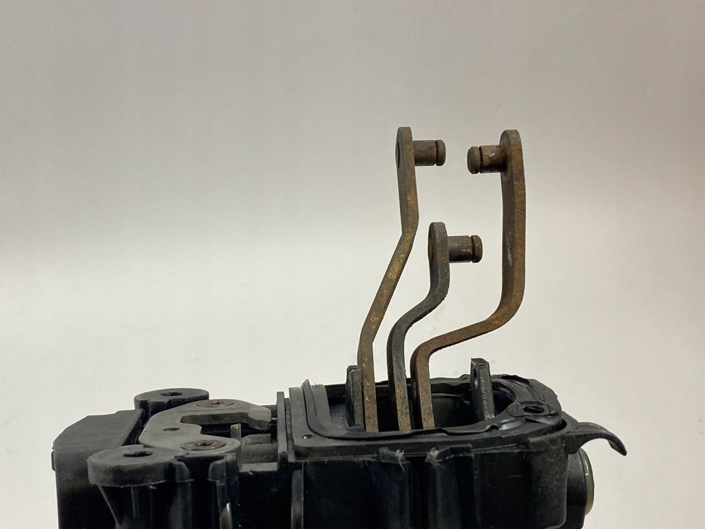 Вибірник передач механічна коробка передач домкрат mercedes w124 w201 1242601394 2022670161 Ціна