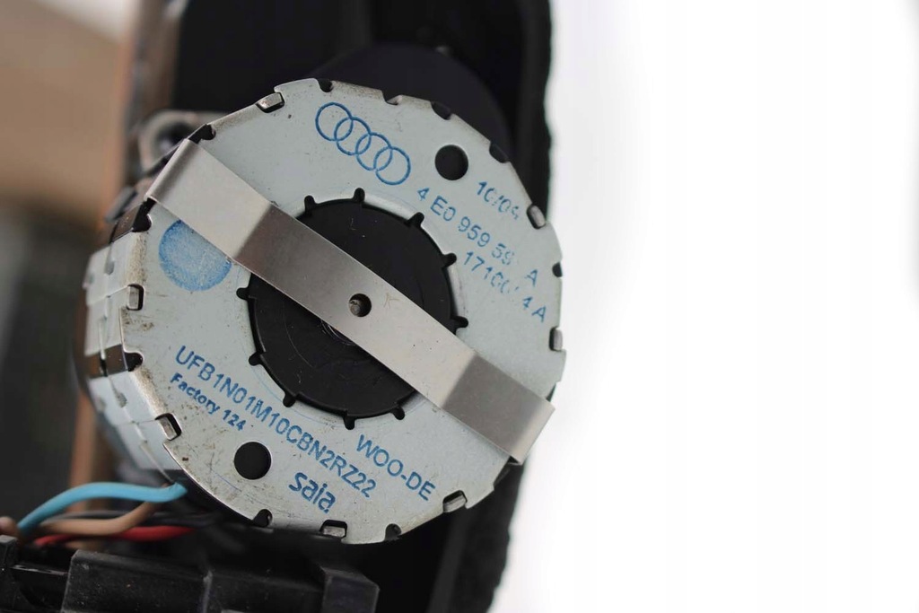 фото №8, Audi a8 s8 двигун 4e0959591a вітровики люк 4e0 959 591 a моторчик 4e