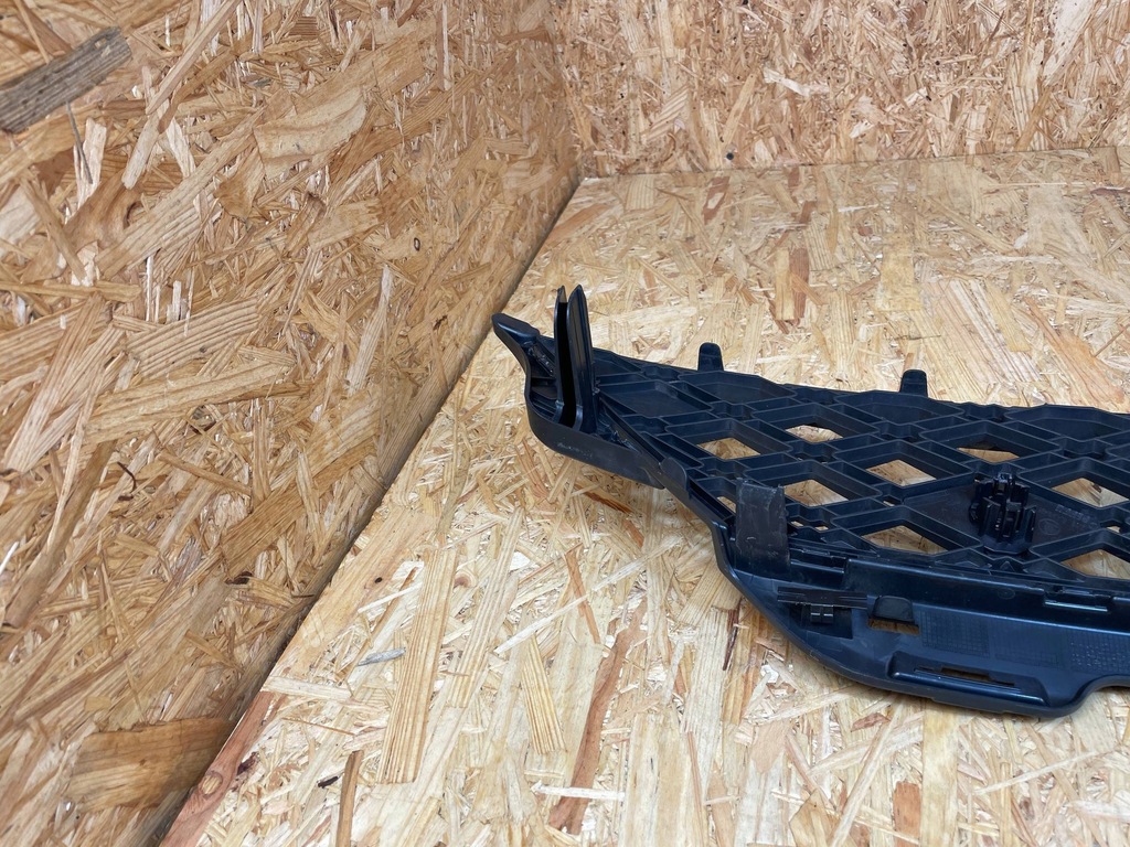 фото №12, Решётка средняя бампера перед передний skoda enyaq 5la853677 2020-